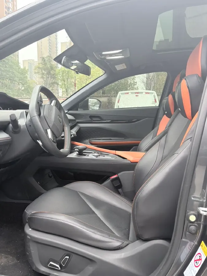 2022 ChangAn UNI-V 1.5T 188HP L4 7DCT,autocango,china used car exporter,china ev exporter,chinese used car exporter,chinese used ev exporter