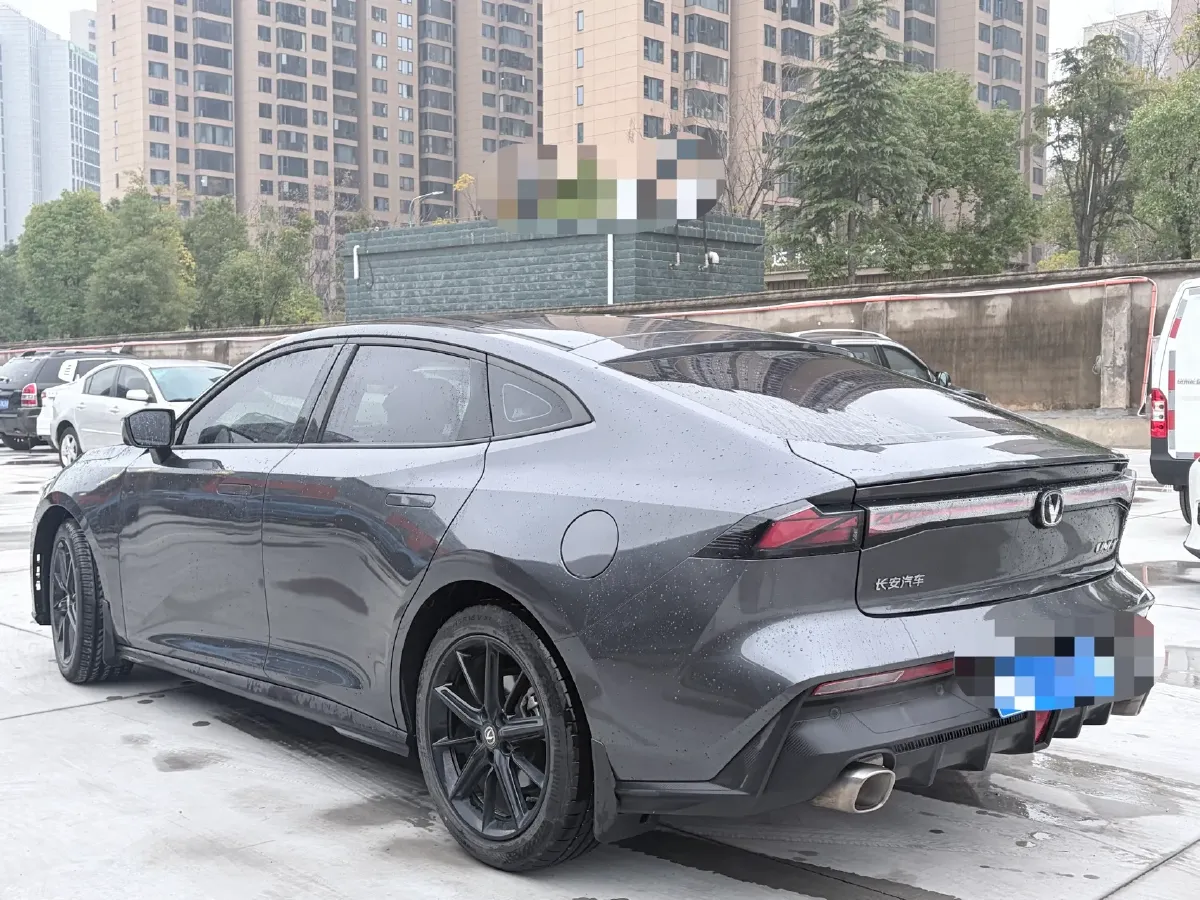 2022 ChangAn UNI-V 1.5T 188HP L4 7DCT,autocango,china used car exporter,china ev exporter,chinese used car exporter,chinese used ev exporter