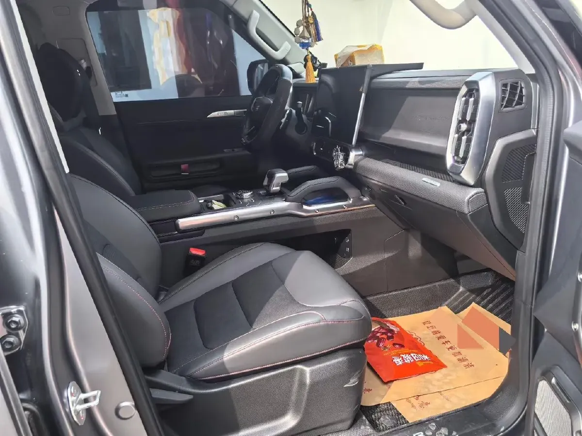 2024 Jetour Traveller 2.0T 254HP L4 7DCT,autocango,china used car exporter,china ev exporter,chinese used car exporter,chinese used ev exporter