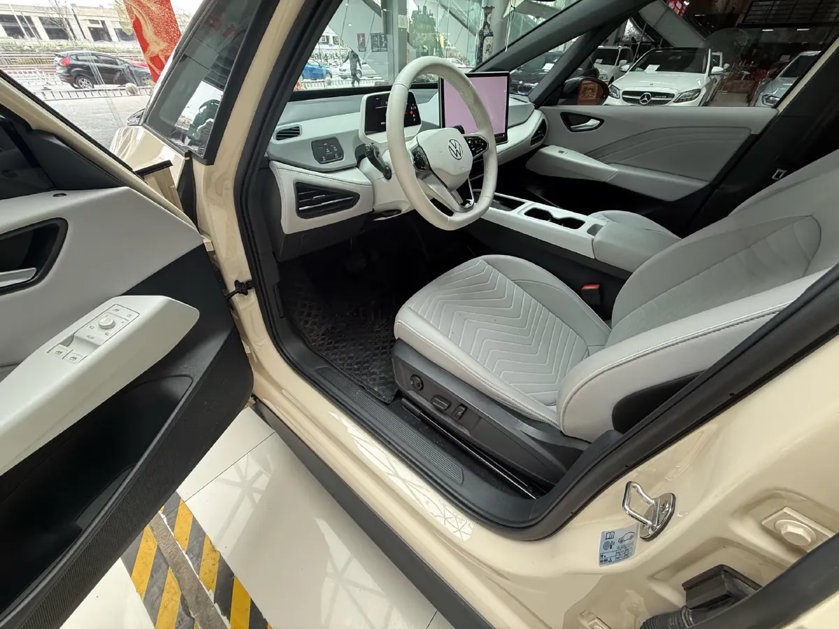 2025 Volkswagen ID.3 BEV 53.6KWH,autocango,china used car exporter,china ev exporter,chinese used car exporter,chinese used ev exporter