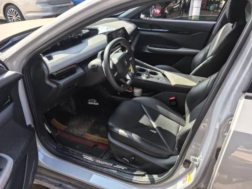 2022 ChangAn UNI-V 1.5T 188HP L4 7DCT,autocango,china used car exporter,china ev exporter,chinese used car exporter,chinese used ev exporter