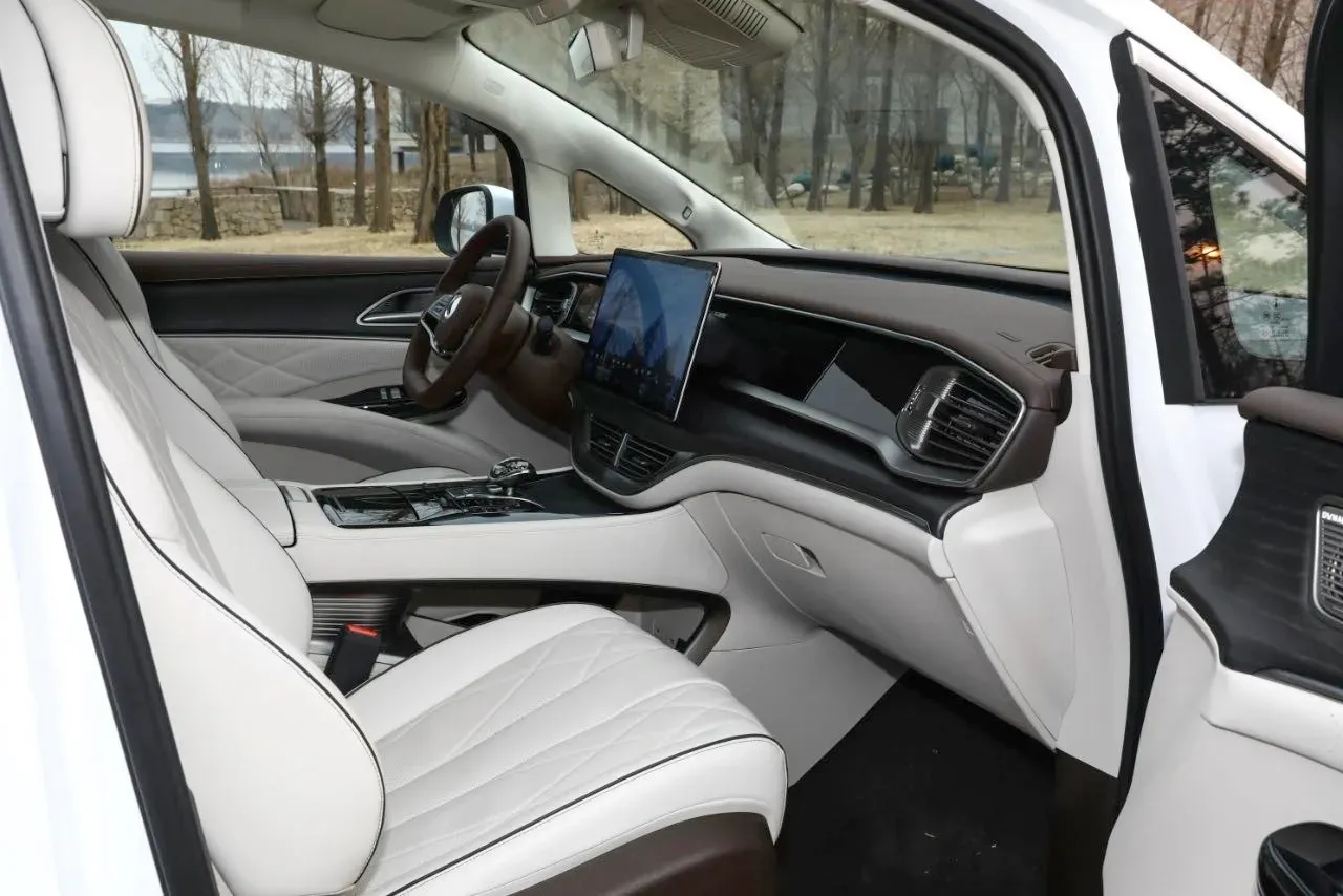 2024 Denza D9 1.5T 139HP L4 E-CVT PHEV 20.39KWH,autocango,china used car exporter,china ev exporter,chinese used car exporter,chinese used ev exporter