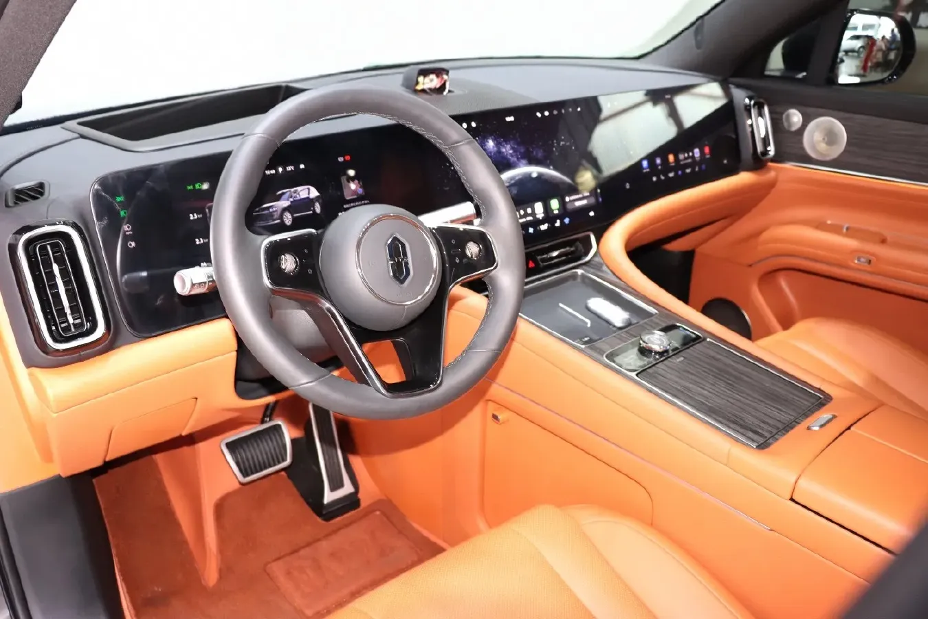 2024 AITO AITO M9 1.5T 152HP L4 REEV 52KWH,autocango,china used car exporter,china ev exporter,chinese used car exporter,chinese used ev exporter