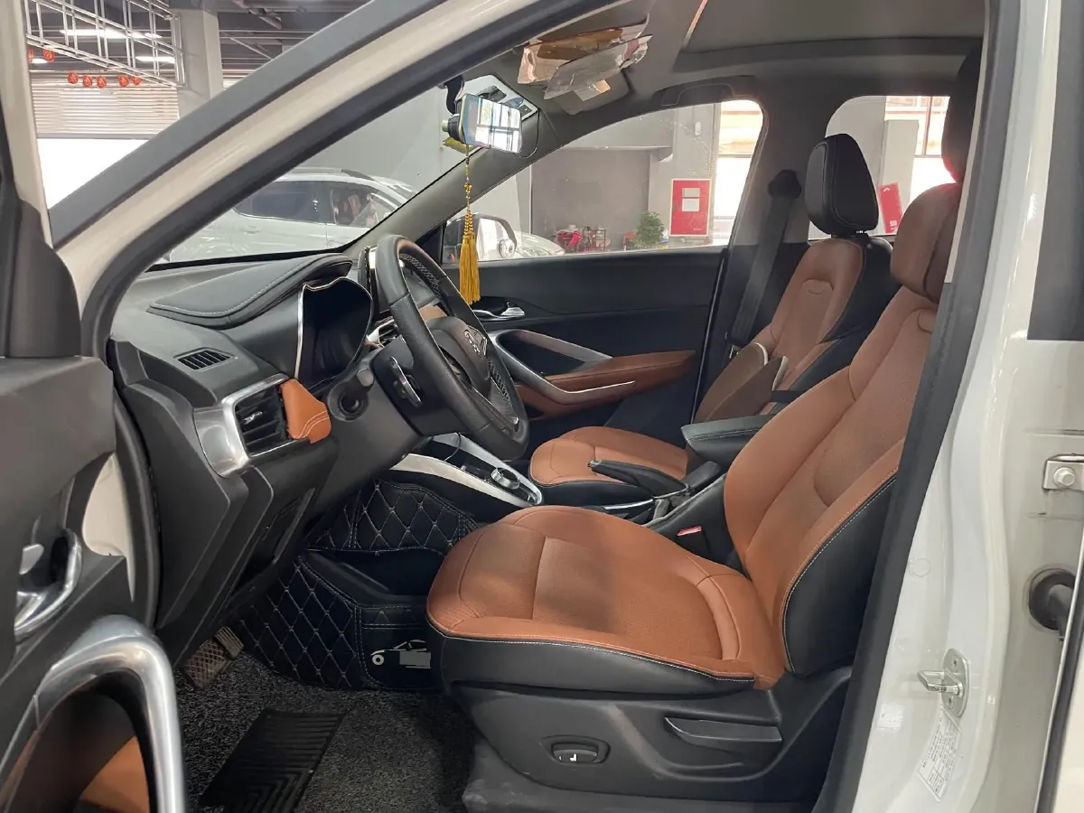 2019 Bestune X40 1.6L 114HP L4 5MT,autocango,china used car exporter,china ev exporter,chinese used car exporter,chinese used ev exporter