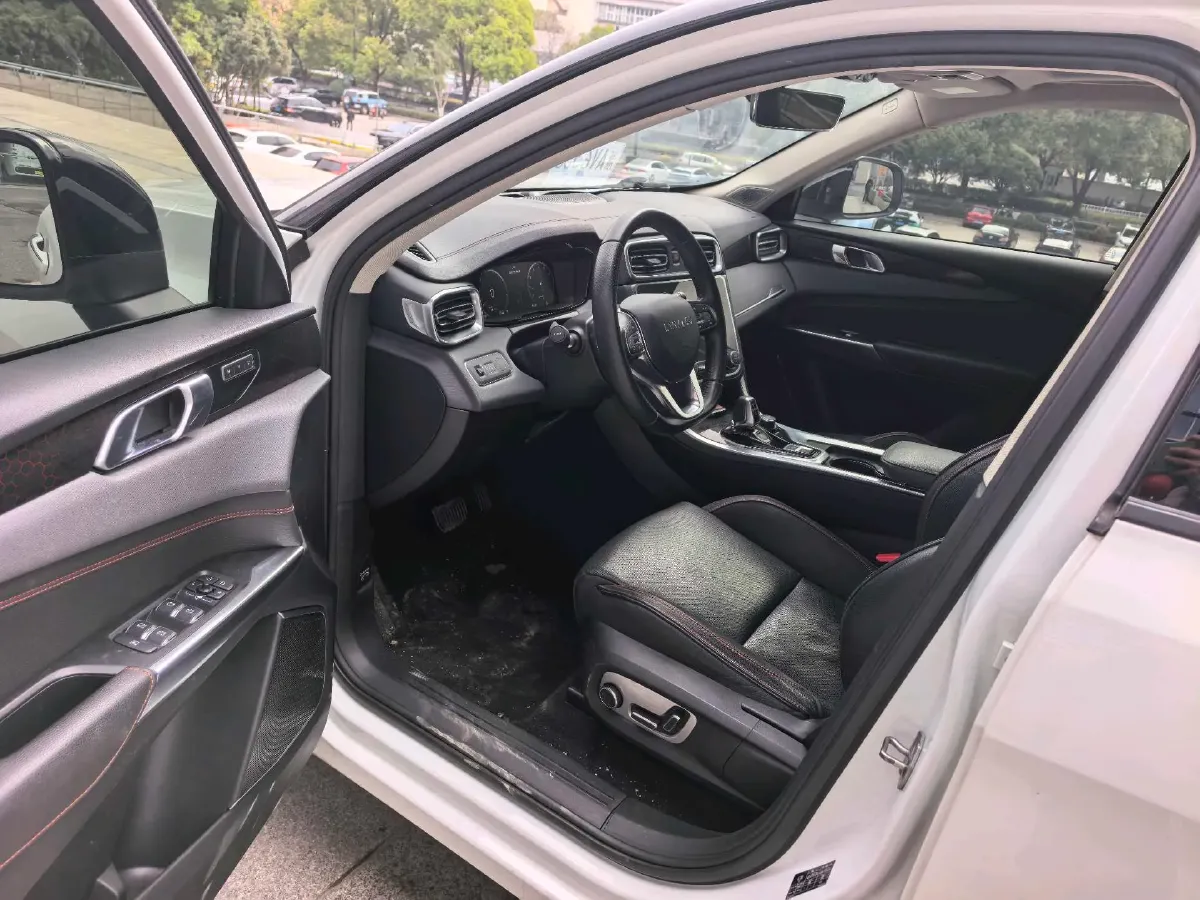 2019 LYNK&CO 01 2.0T 190HP L4 7DCT,autocango,china used car exporter,china ev exporter,chinese used car exporter,chinese used ev exporter