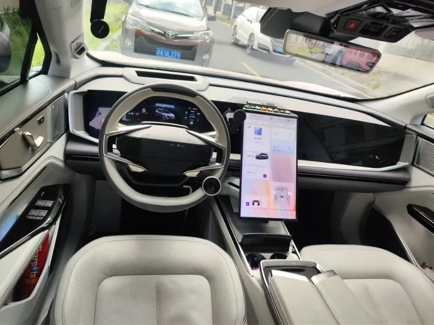 2023 HiPhi Y BEV 76.6KWH,autocango,china used car exporter,china ev exporter,chinese used car exporter,chinese used ev exporter