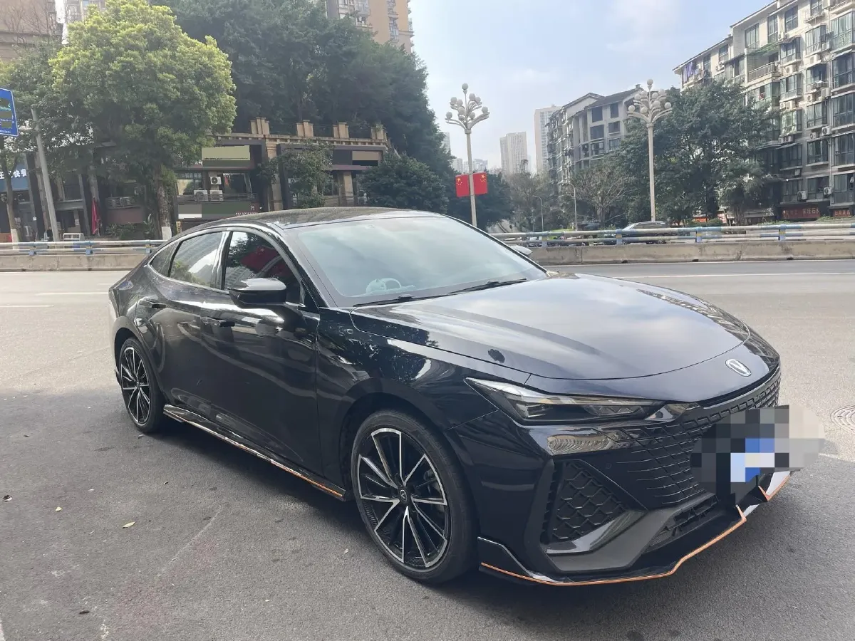 2023 ChangAn UNI-V 2.0T 233HP L4 8AT,autocango,china used car exporter,china ev exporter,chinese used car exporter,chinese used ev exporter