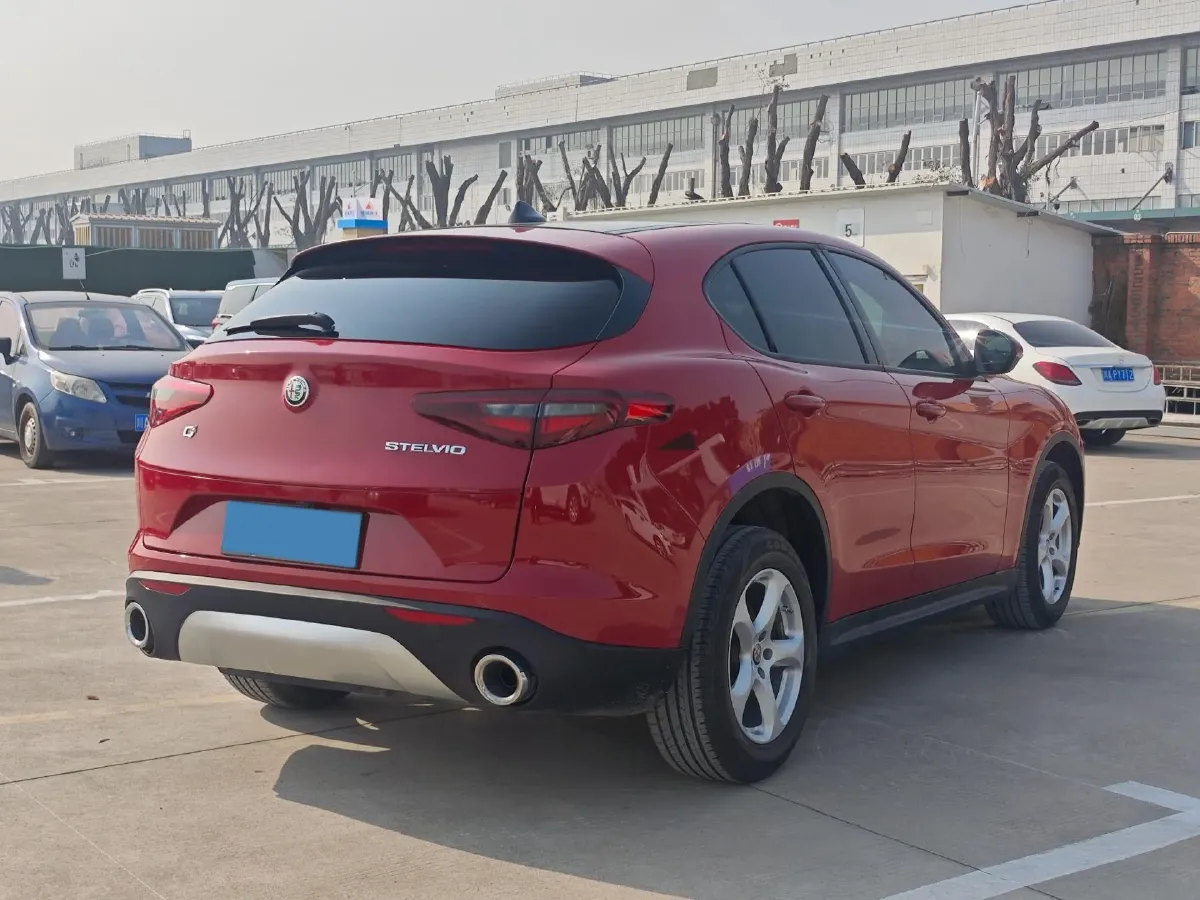 2017 Jaguar XE 2.0T 240HP L4 8AT,autocango,china used car exporter,china ev exporter,chinese used car exporter,chinese used ev exporter