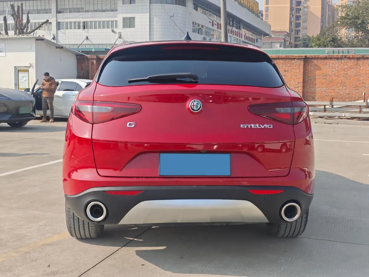 2017 Jaguar XE 2.0T 240HP L4 8AT,autocango,china used car exporter,china ev exporter,chinese used car exporter,chinese used ev exporter