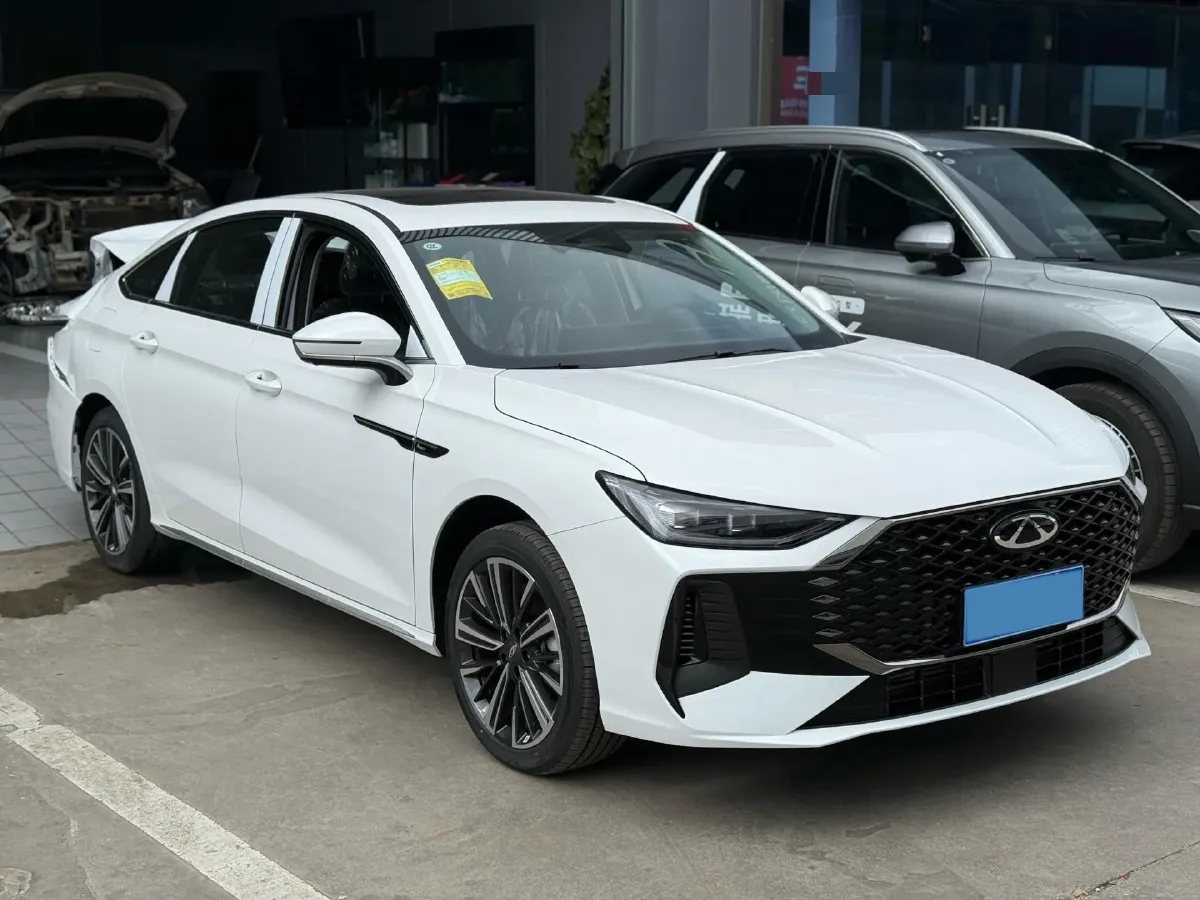 2025 Chery Arrizo 8 Pro 1.6T 197HP L4 7DCT,autocango,china used car exporter,china ev exporter,chinese used car exporter,chinese used ev exporter