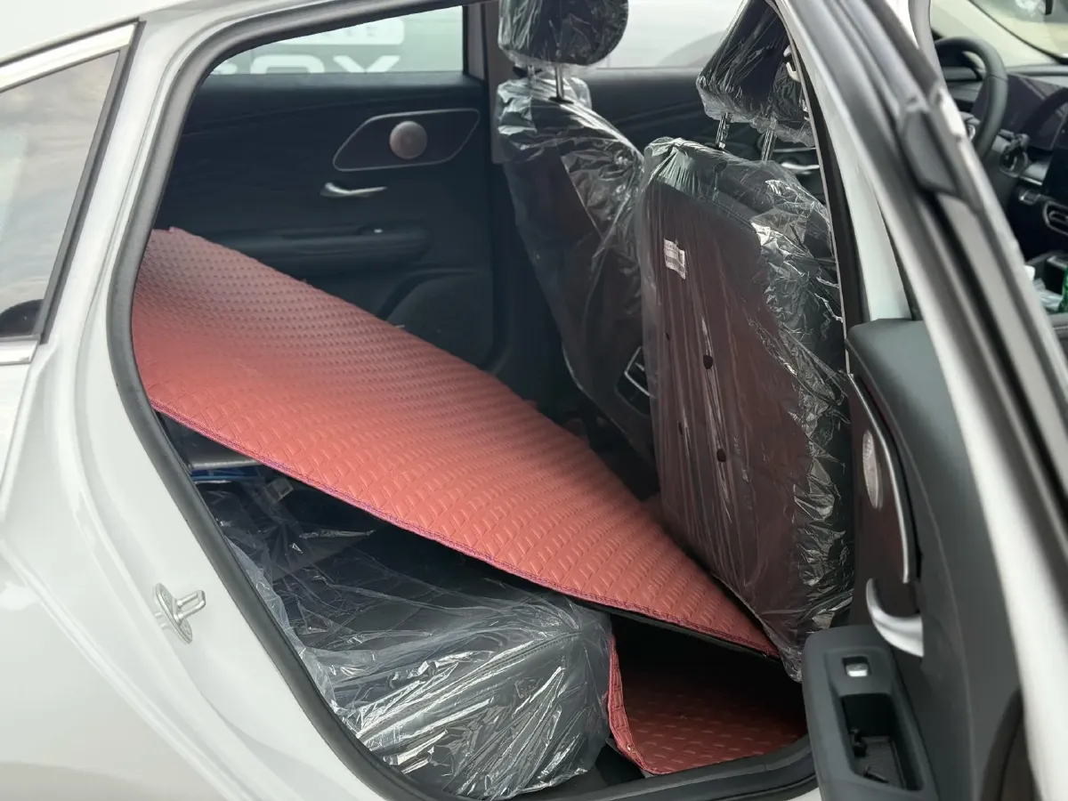 2025 Chery Arrizo 8 Pro 1.6T 197HP L4 7DCT,autocango,china used car exporter,china ev exporter,chinese used car exporter,chinese used ev exporter