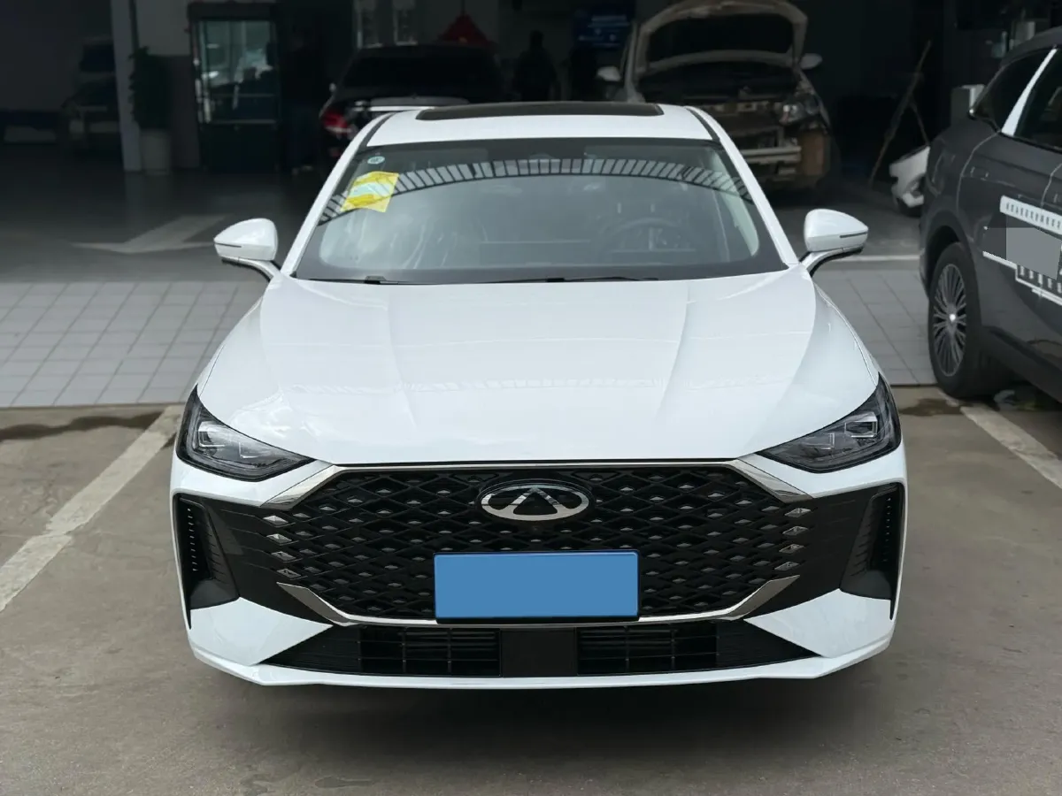 2025 Chery Arrizo 8 Pro 1.6T 197HP L4 7DCT,autocango,china used car exporter,china ev exporter,chinese used car exporter,chinese used ev exporter