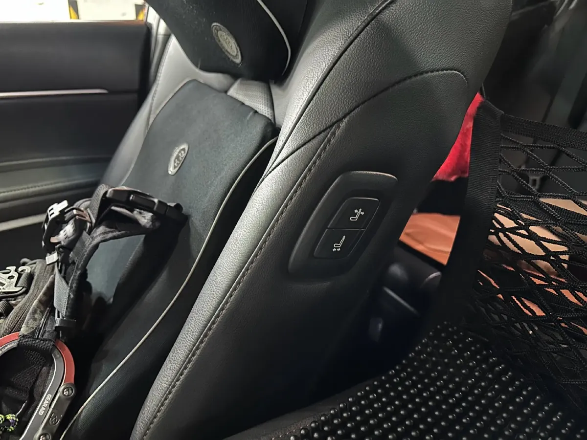 2018 Toyota Camry 2.5L 178HP L4 E-CVT Hybrid,autocango,china used car exporter,china ev exporter,chinese used car exporter,chinese used ev exporter