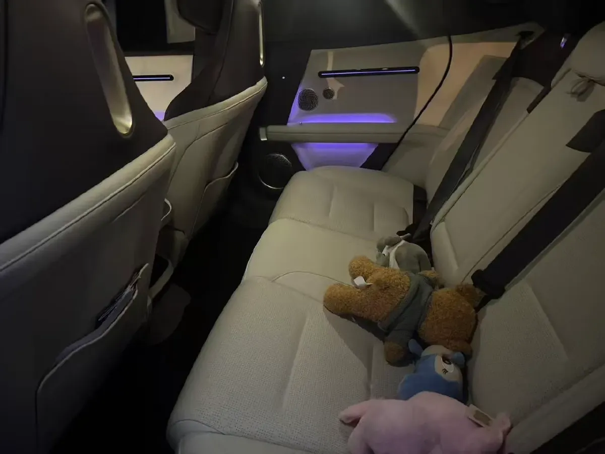 2025 Avatr 06 BEV,autocango,china used car exporter,china ev exporter,chinese used car exporter,chinese used ev exporter