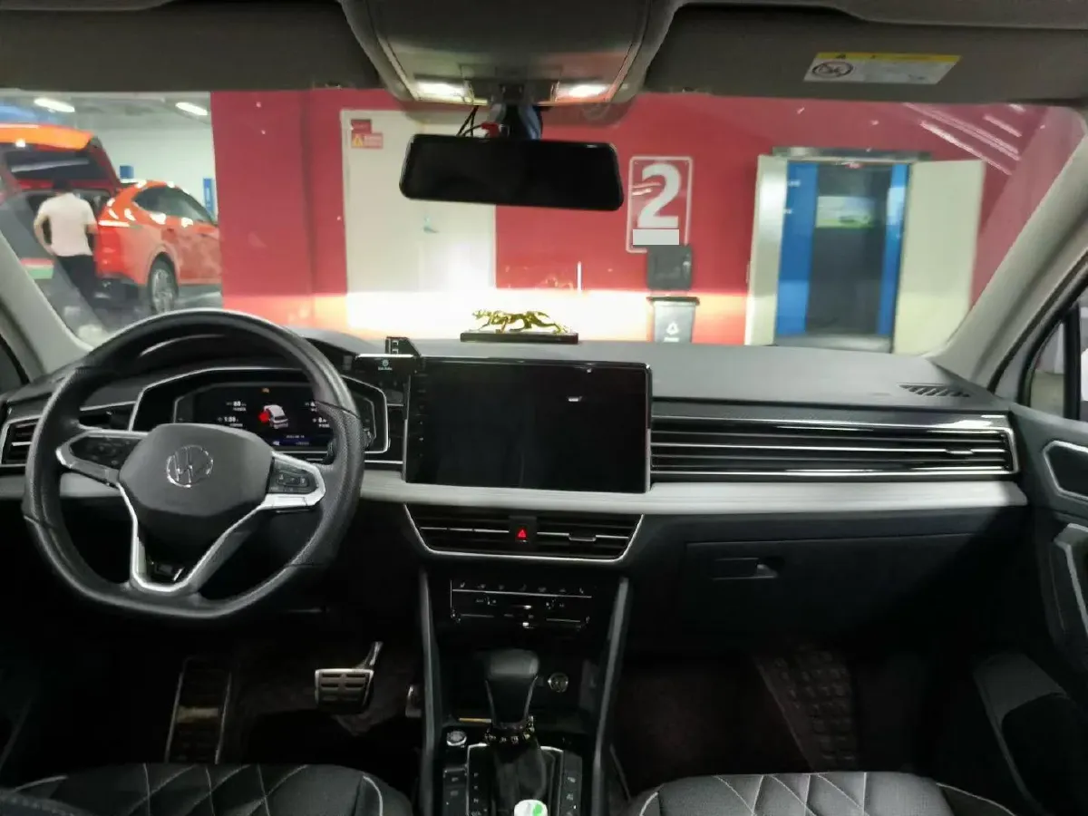 2023 Volkswagen Tiguan L 2.0T 186HP L4 7DCT,autocango,china used car exporter,china ev exporter,chinese used car exporter,chinese used ev exporter