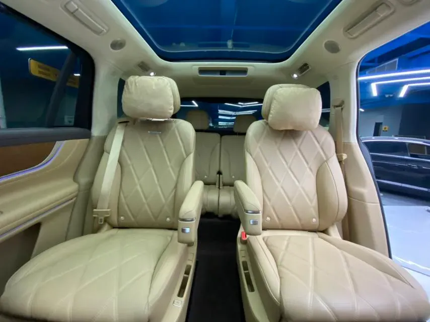 2025 AITO AITO M9 REEV 160HP REEV 52KWH,autocango,china used car exporter,china ev exporter,chinese used car exporter,chinese used ev exporter