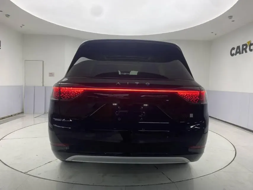 2025 AITO AITO M9 REEV 160HP REEV 52KWH,autocango,china used car exporter,china ev exporter,chinese used car exporter,chinese used ev exporter