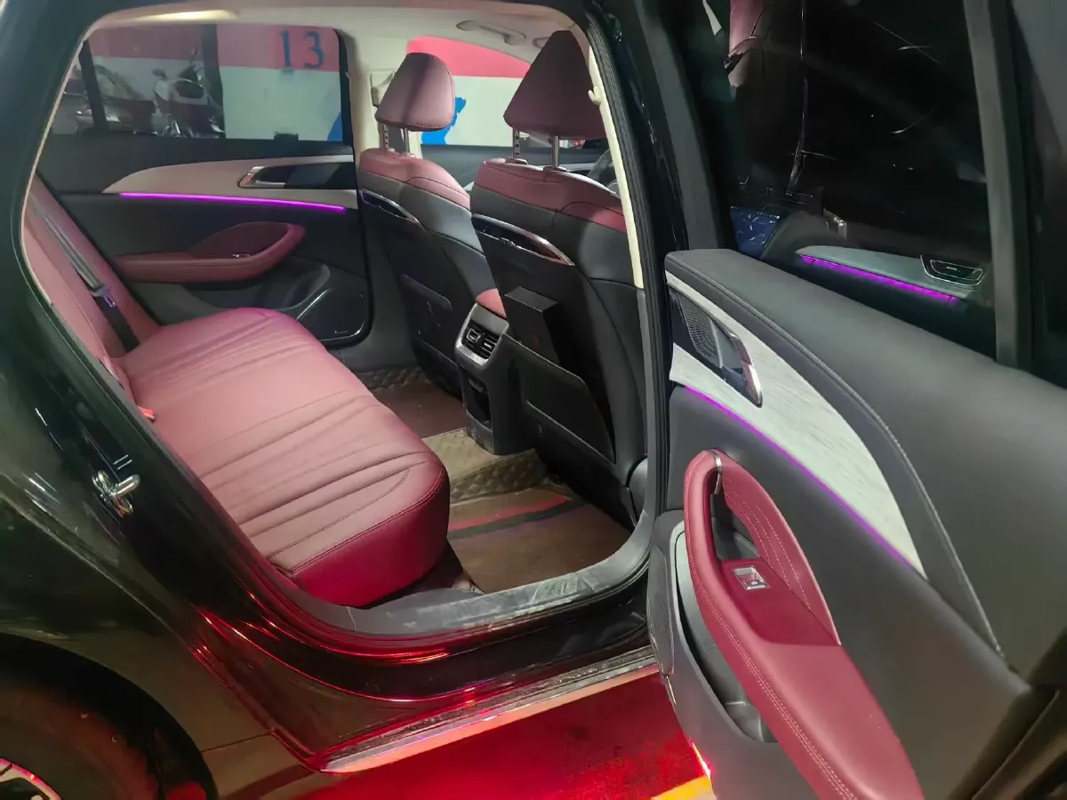 2025 HongQi H5 1.5T 169HP L4 1DHT Hybrid,autocango,china used car exporter,china ev exporter,chinese used car exporter,chinese used ev exporter