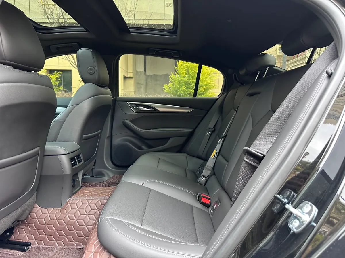 2025 Cadillac CT5 2.0T 237HP L4 10AT,autocango,china used car exporter,china ev exporter,chinese used car exporter,chinese used ev exporter