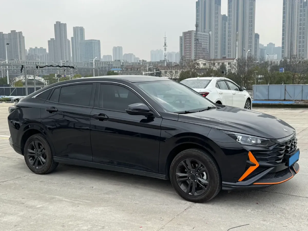 2023 DongFeng Aeolus YiXuan 1.5L 125HP L4 6DCT,autocango,china used car exporter,china ev exporter,chinese used car exporter,chinese used ev exporter