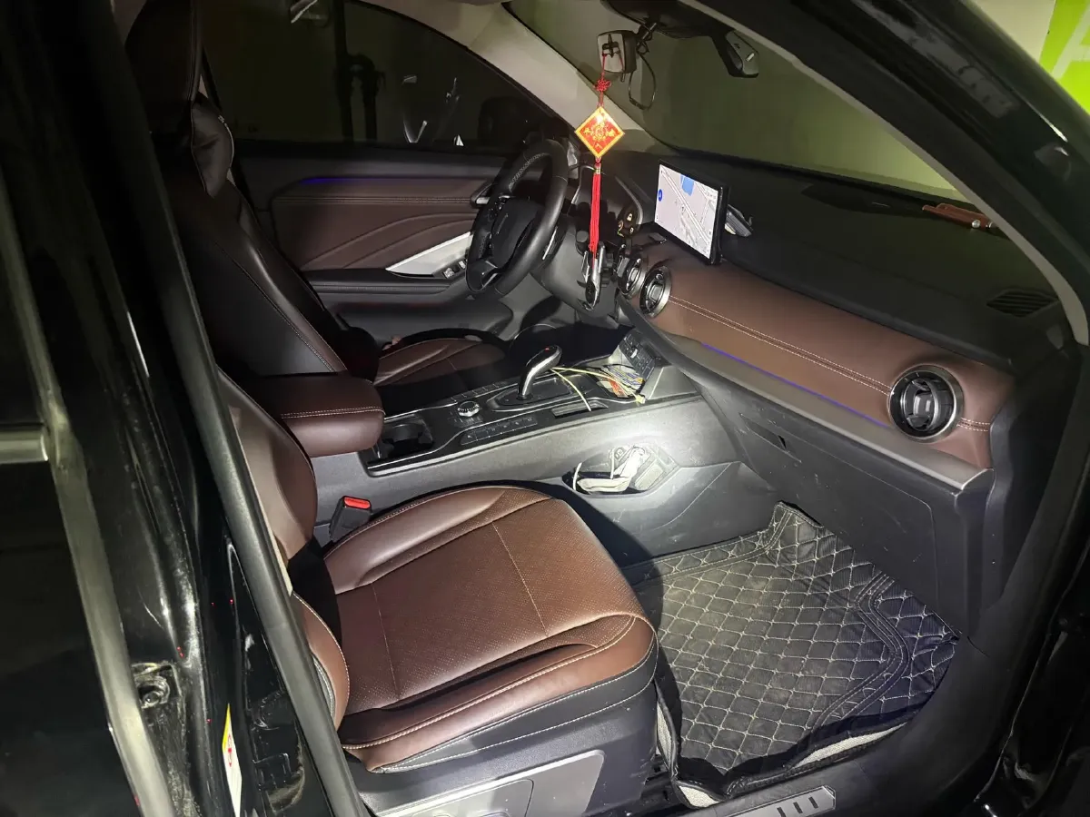 2021 WEY VV6 2.0T 227HP L4 7DCT,autocango,china used car exporter,china ev exporter,chinese used car exporter,chinese used ev exporter