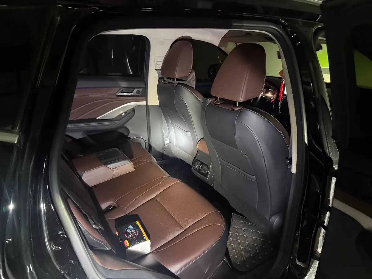 2021 WEY VV6 2.0T 227HP L4 7DCT,autocango,china used car exporter,china ev exporter,chinese used car exporter,chinese used ev exporter