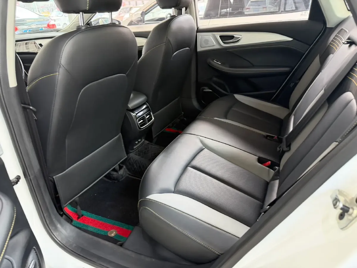 2020 Roewe i6 MAX 1.5T 173HP L4 7DCT,autocango,china used car exporter,china ev exporter,chinese used car exporter,chinese used ev exporter