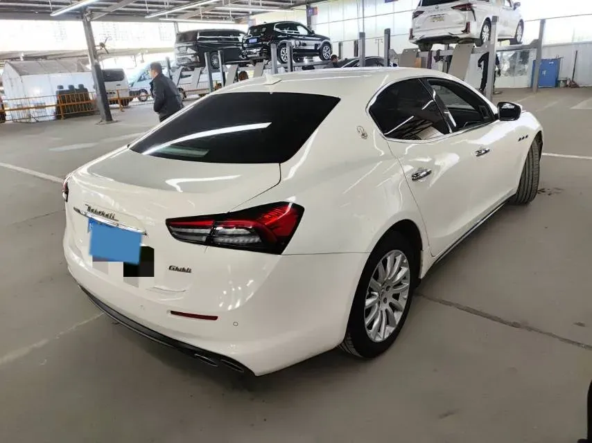 2022 Audi Q7 2.0T 245HP L4 8AT,autocango,china used car exporter,china ev exporter,chinese used car exporter,chinese used ev exporter