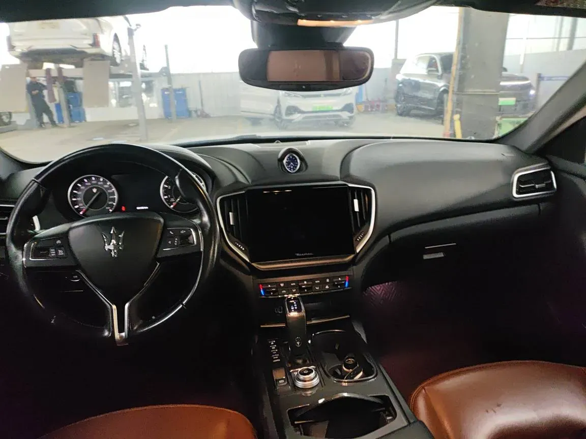 2022 Audi Q7 2.0T 245HP L4 8AT,autocango,china used car exporter,china ev exporter,chinese used car exporter,chinese used ev exporter