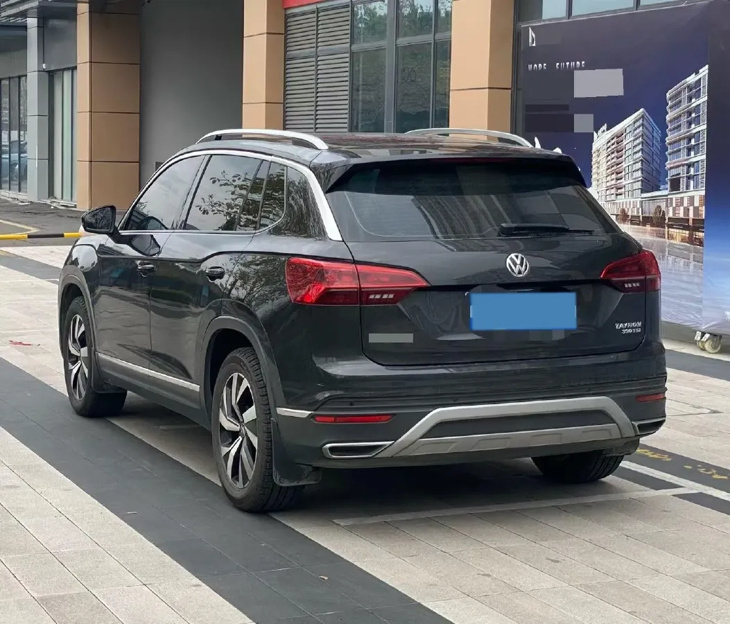 2019 Jeep Cherokee 2.0T 234HP L4 9AT,autocango,china used car exporter,china ev exporter,chinese used car exporter,chinese used ev exporter