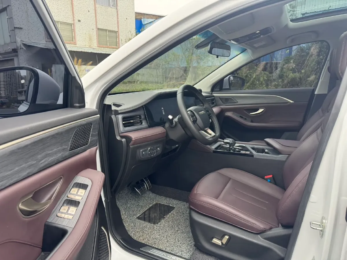 2024 Jetour X90 Plus 1.6T 197HP L4 7DCT,autocango,china used car exporter,china ev exporter,chinese used car exporter,chinese used ev exporter