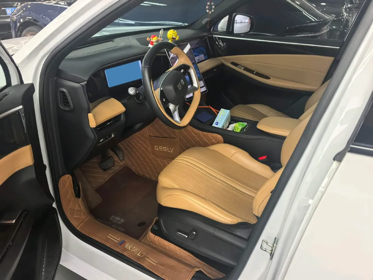 2023 Geely Galaxy L7 1.5T 163HP L4 3DHT PHEV 18.7KWH,autocango,china used car exporter,china ev exporter,chinese used car exporter,chinese used ev exporter