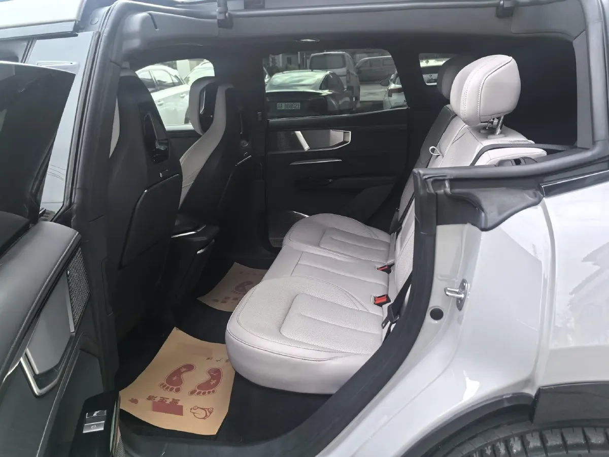 2023 HiPhi Y BEV 76.6KWH,autocango,china used car exporter,china ev exporter,chinese used car exporter,chinese used ev exporter