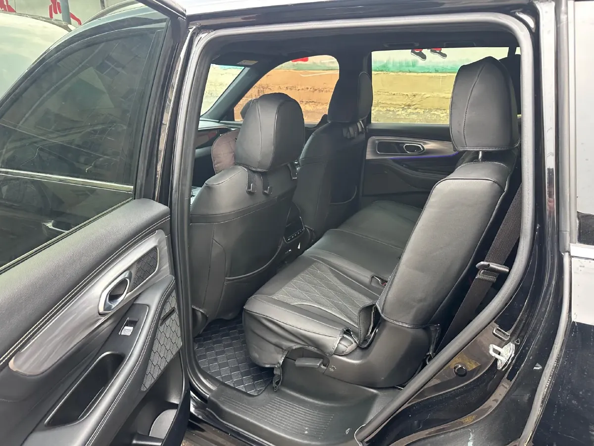 2022 GAC Trumpchi GS8 2.0T 252HP L4 8AT,autocango,china used car exporter,china ev exporter,chinese used car exporter,chinese used ev exporter