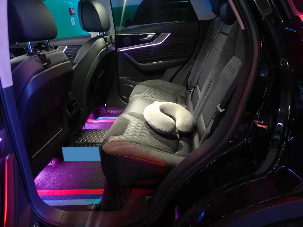 2022 HongQi HS5 2.0T 224HP L4 6AT,autocango,china used car exporter,china ev exporter,chinese used car exporter,chinese used ev exporter