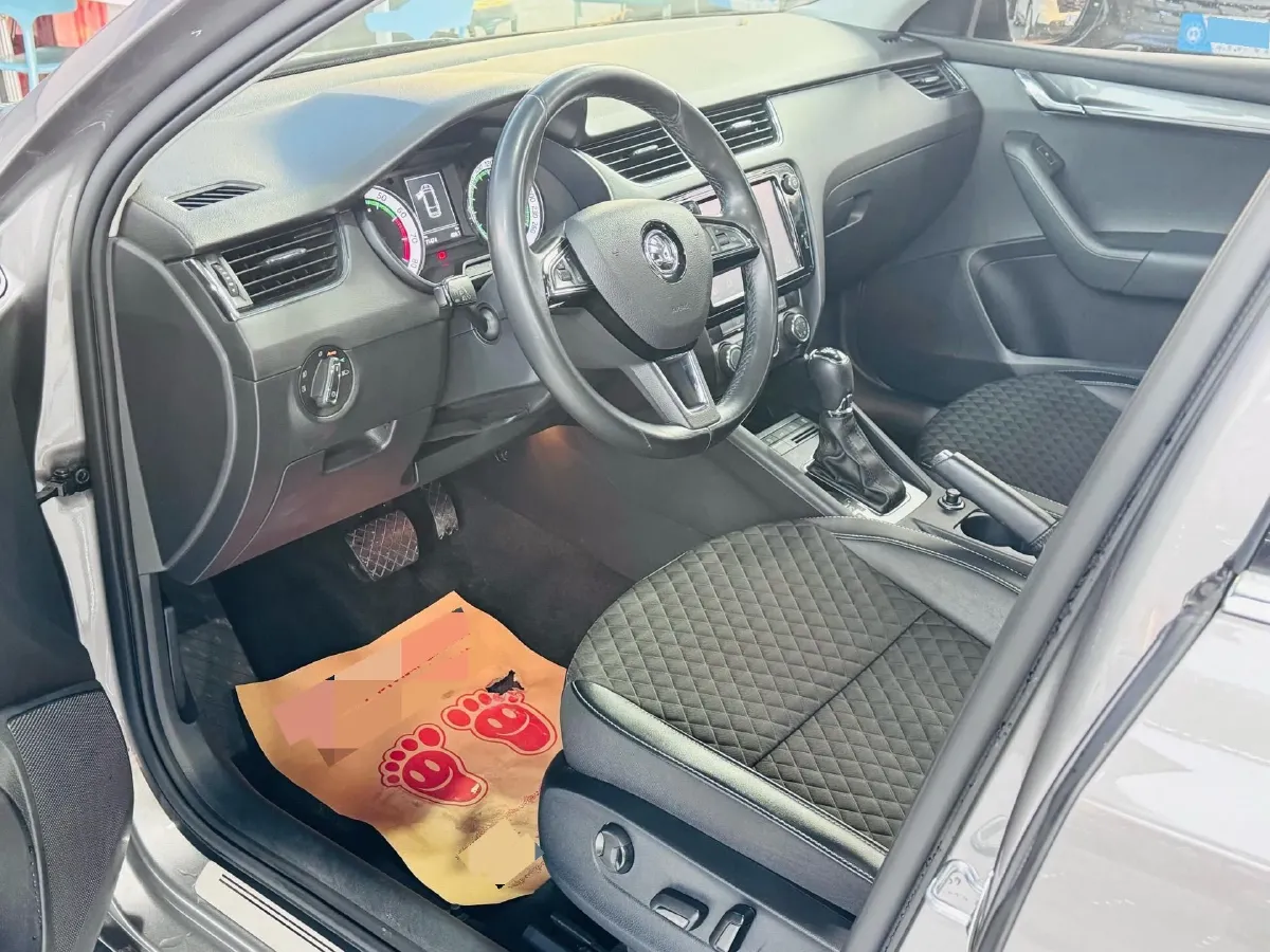 2018 Skoda Octavia 1.4T 150HP L4 7DCT,autocango,china used car exporter,china ev exporter,chinese used car exporter,chinese used ev exporter
