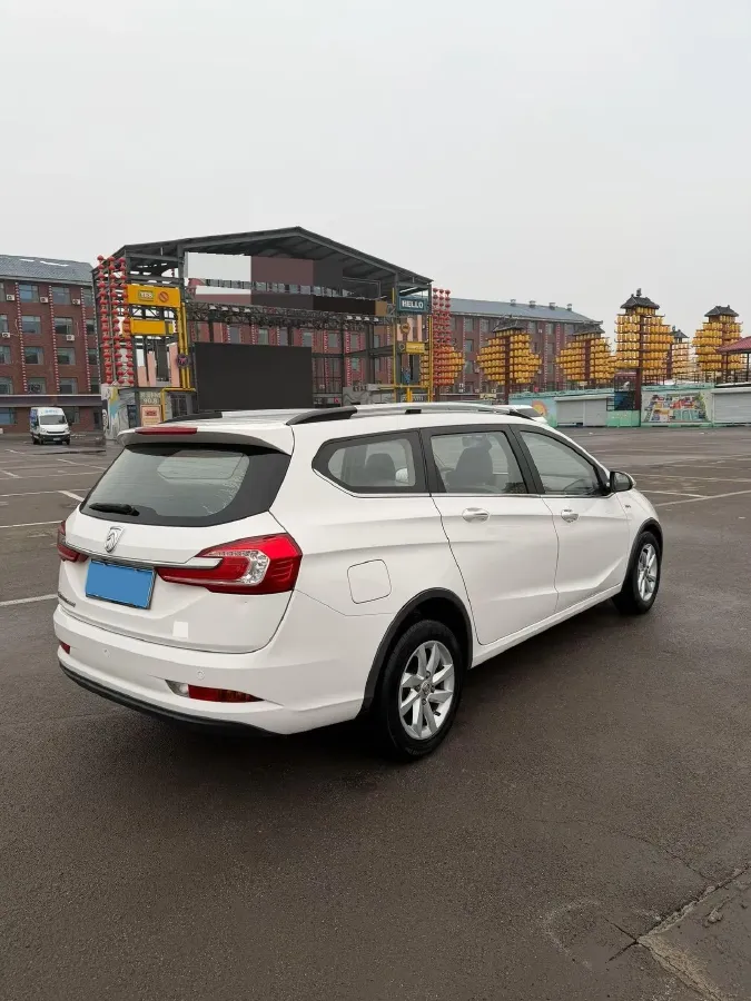 2017 BaoJun 310W 1.5L 112HP L4 6MT,autocango,china used car exporter,china ev exporter,chinese used car exporter,chinese used ev exporter