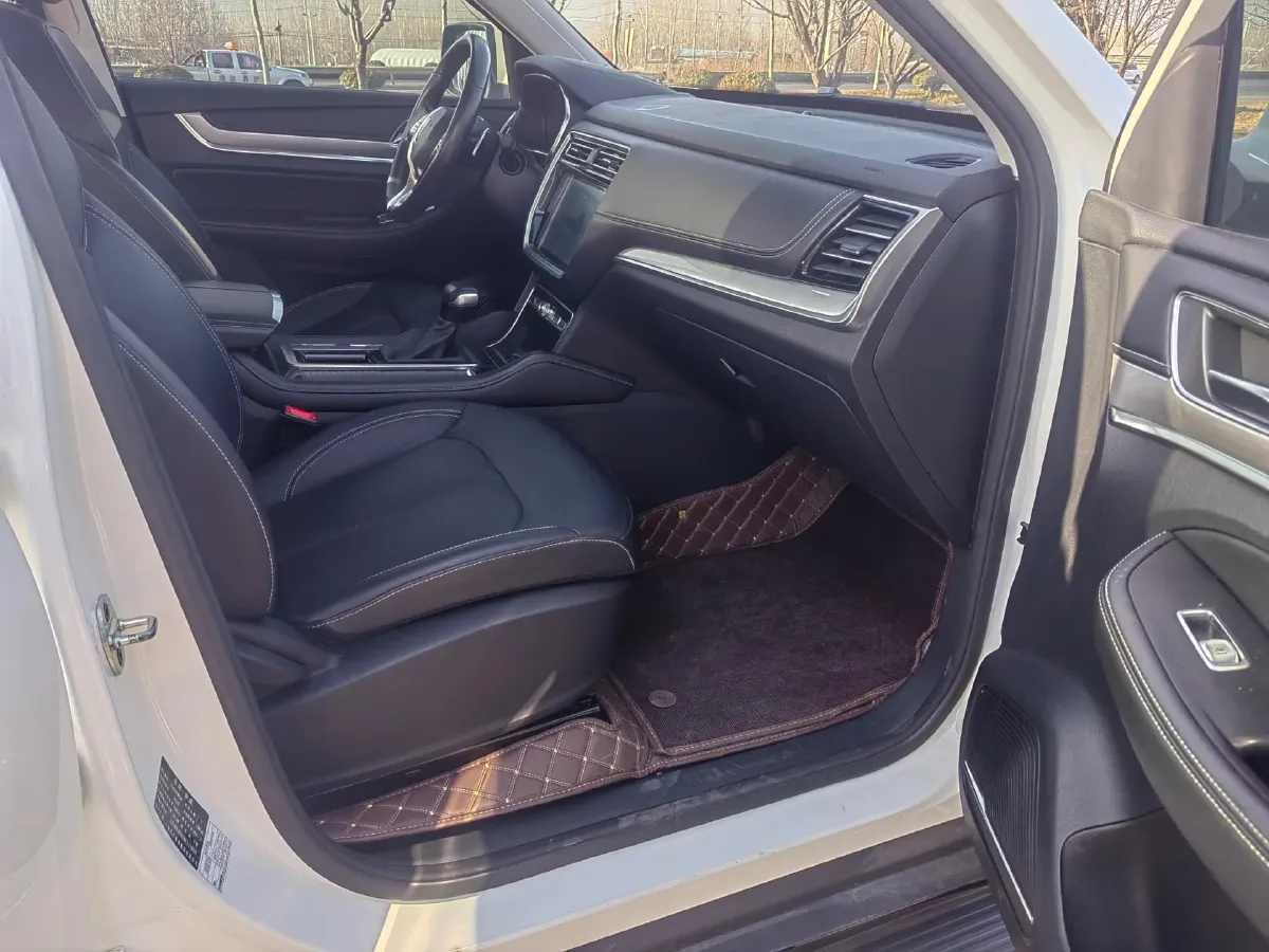 2019 Roewe RX8 2.0T 222HP L4 6AT,autocango,china used car exporter,china ev exporter,chinese used car exporter,chinese used ev exporter