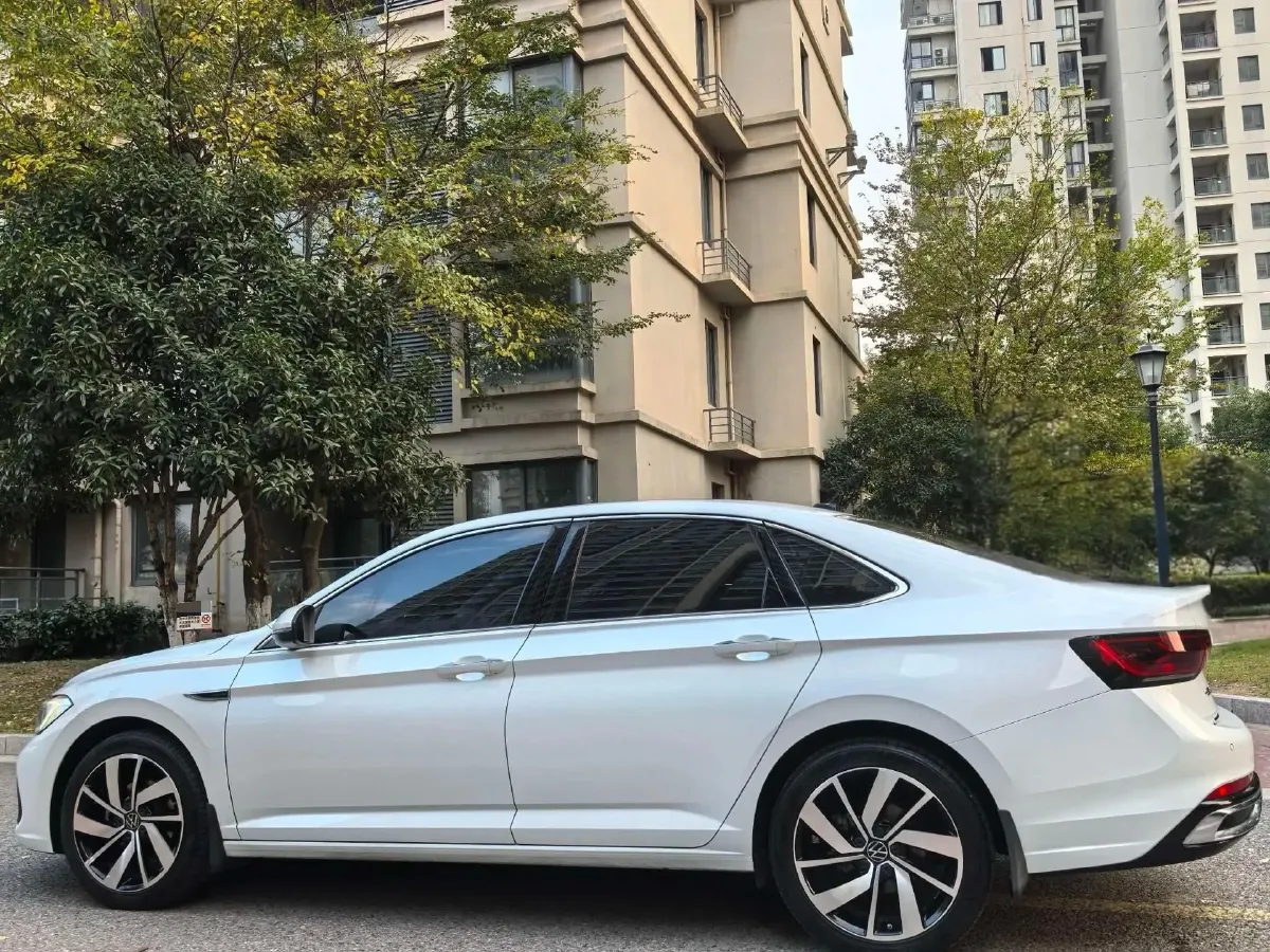 2023 Volkswagen Sagitar 1.5T 160HP L4 7DCT,autocango,china used car exporter,china ev exporter,chinese used car exporter,chinese used ev exporter