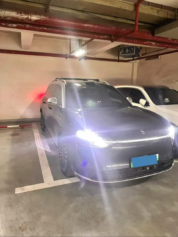 2024 AITO AITO M9 1.5T 152HP L4 REEV 42KWH,autocango,china used car exporter,china ev exporter,chinese used car exporter,chinese used ev exporter