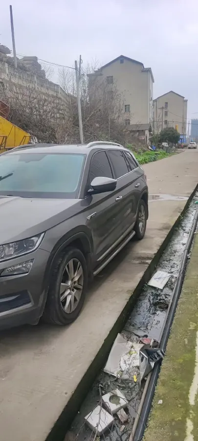 2018 Skoda Kodiak 2.0T 186HP L4 7DCT,autocango,china used car exporter,china ev exporter,chinese used car exporter,chinese used ev exporter