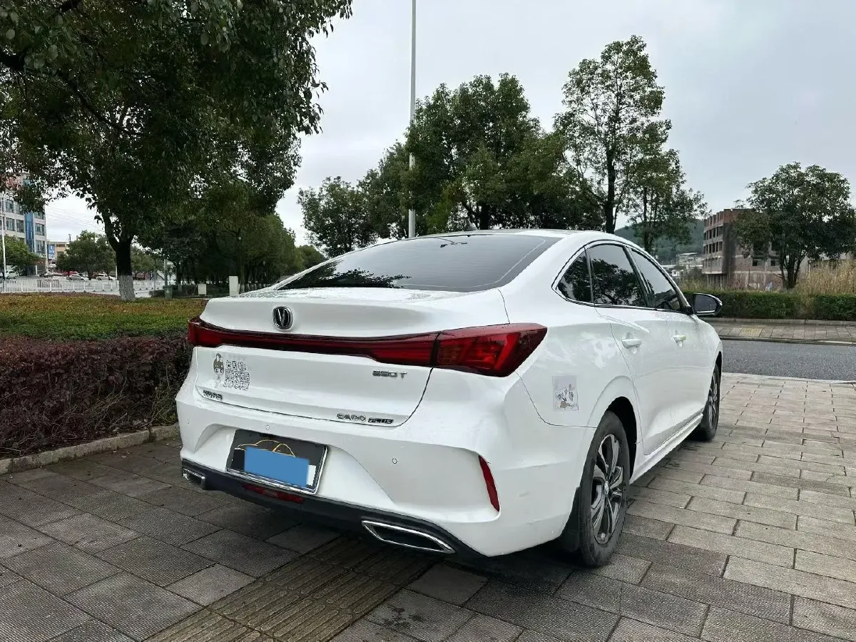 2021 ChangAn Eado 1.4T 160HP L4 7DCT,autocango,china used car exporter,china ev exporter,chinese used car exporter,chinese used ev exporter