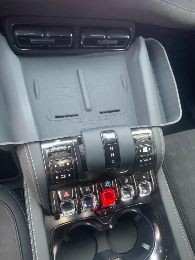 2023 Toyota Crown Kluger 2.5L 189HP L4 E-CVT Hybrid,autocango,china used car exporter,china ev exporter,chinese used car exporter,chinese used ev exporter