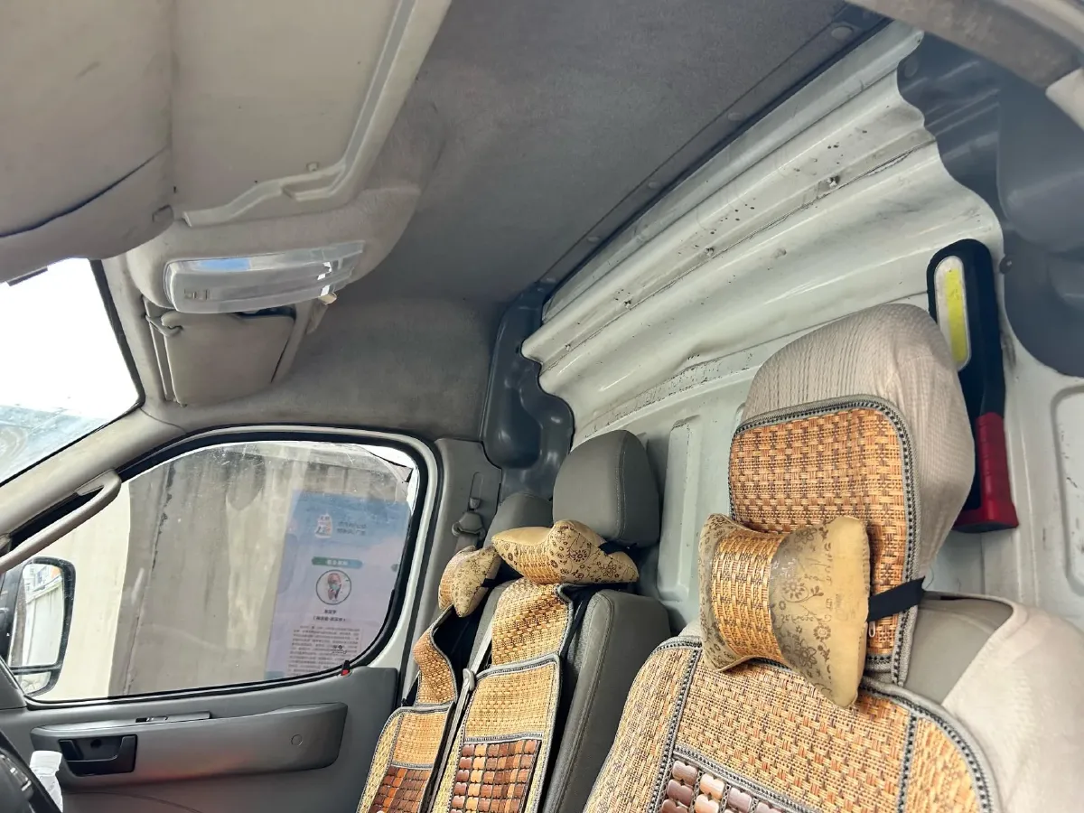 2021 MAXUS XinTu V80 2.0T 139HP L4 6MT,autocango,china used car exporter,china ev exporter,chinese used car exporter,chinese used ev exporter