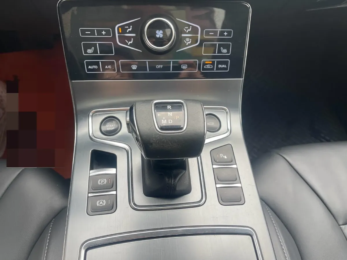 2020 HongQi H5 1.8T 197HP L4 6AT,autocango,china used car exporter,china ev exporter,chinese used car exporter,chinese used ev exporter