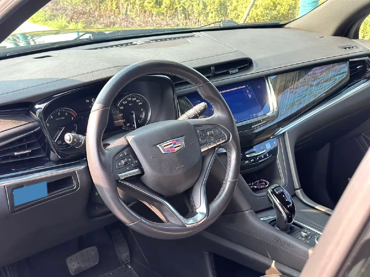 2022 Cadillac XT6 2.0T 237HP L4 9AT,autocango,china used car exporter,china ev exporter,chinese used car exporter,chinese used ev exporter