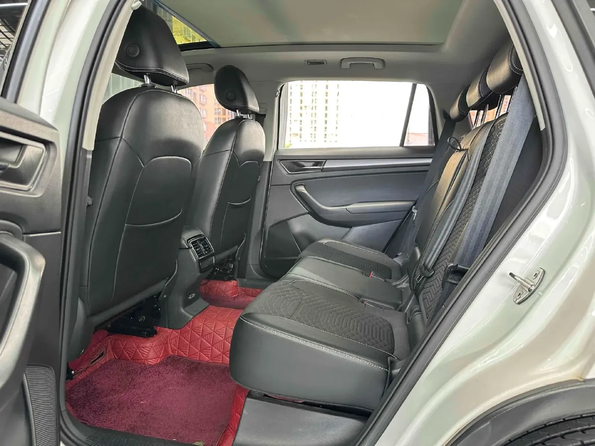 2018 Skoda Kodiak 2.0T 186HP L4 7DCT,autocango,china used car exporter,china ev exporter,chinese used car exporter,chinese used ev exporter