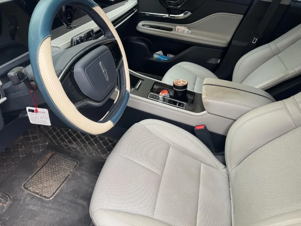 2023 Lincoln Corsair 2.0T 261HP L4 8AT,autocango,china used car exporter,china ev exporter,chinese used car exporter,chinese used ev exporter