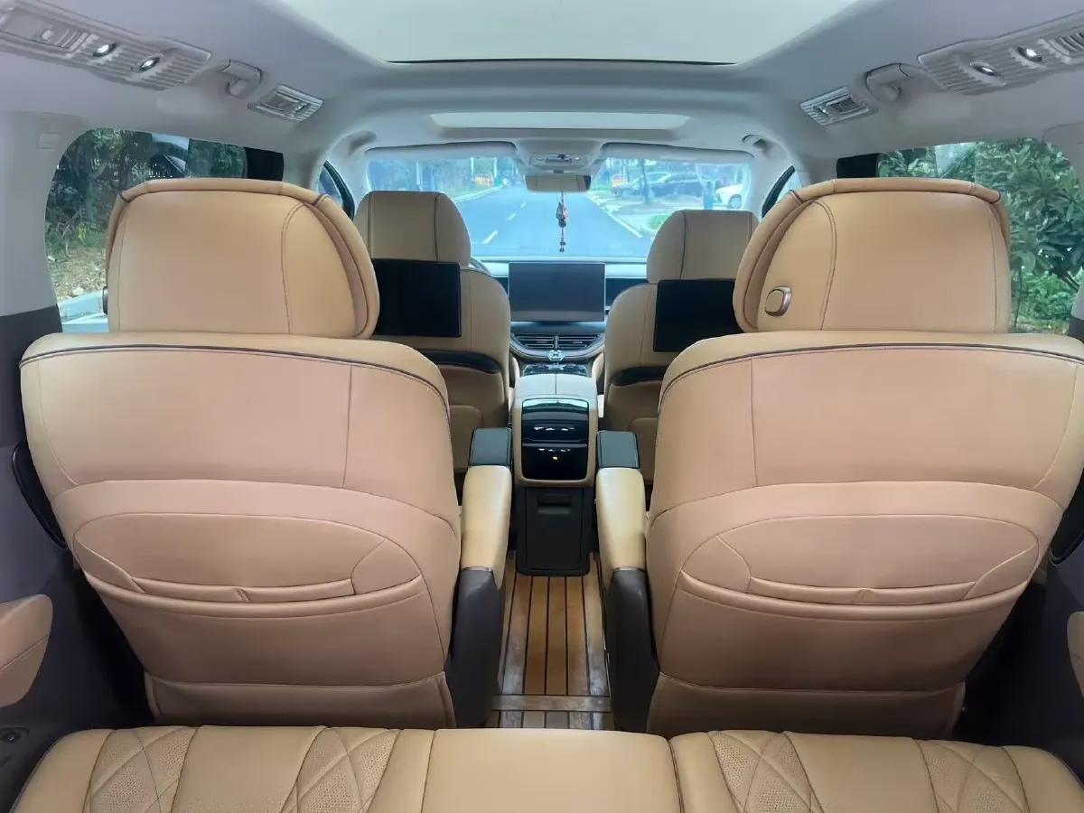 2022 Mercedes-Benz GLC Class 2.0T 197HP L4 9AT,autocango,china used car exporter,china ev exporter,chinese used car exporter,chinese used ev exporter