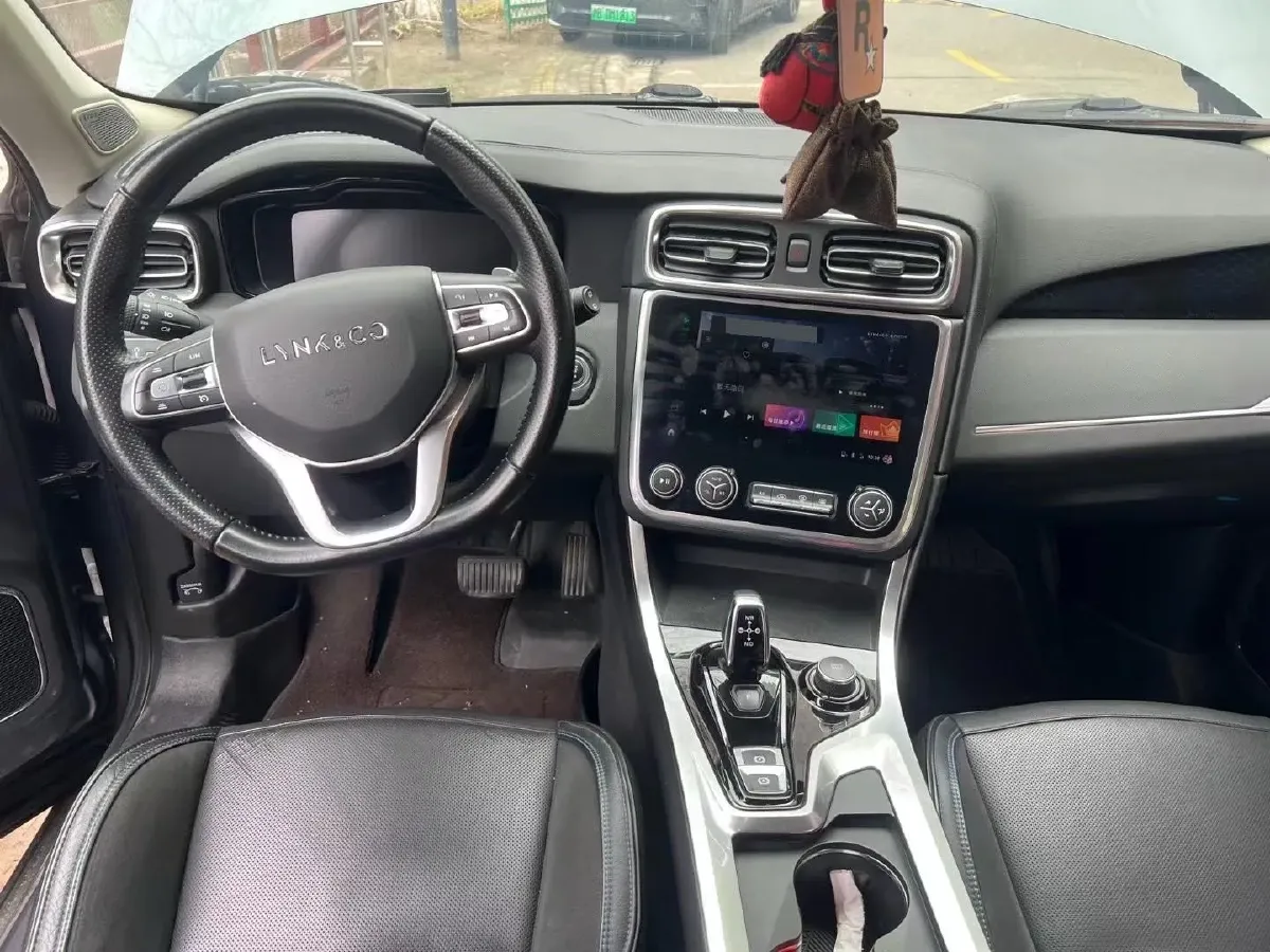 2018 Isuzu Mu-X 3.0T 177HP L4 6AT,autocango,china used car exporter,china ev exporter,chinese used car exporter,chinese used ev exporter